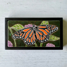 Load image into Gallery viewer, framed 3"x6" monarch butterfly tile