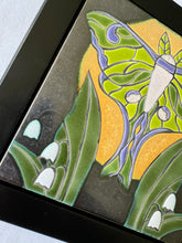 Load image into Gallery viewer, framed 6"x6" luna moth tile
