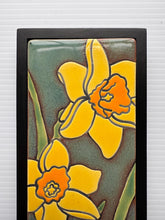 Load image into Gallery viewer, framed 3"x6" daffodil tile