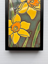 Load image into Gallery viewer, framed 3"x6" daffodil tile